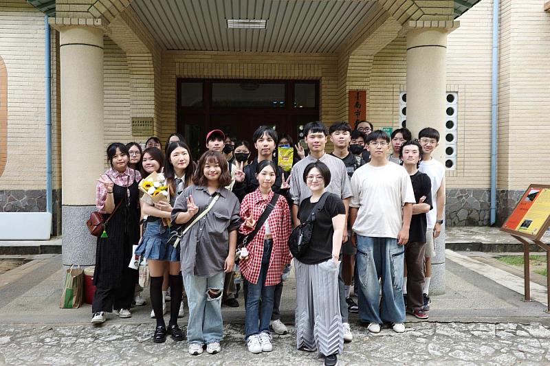南大視覺藝術與設計學系「攝影設計（二）」課程成果展，展現學習成果與團隊合作的凝聚力