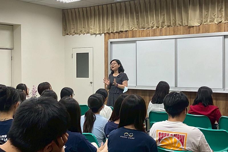教務長歐陽誾表示，南大鼓勵學生懷抱熱忱與責任感，以自身專業實際參與社會，落實「大學與地方共同成長」的理念