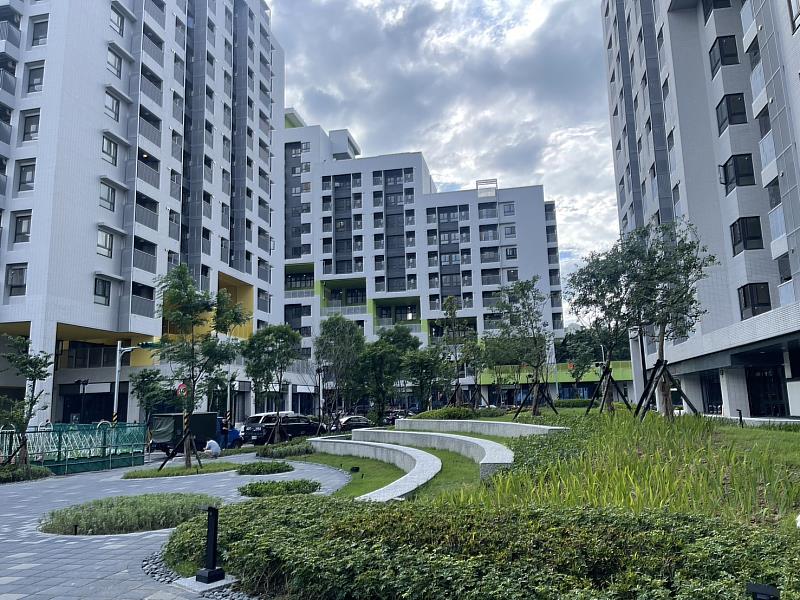 全新完工的三峽國光二期青年社宅首次開放申請。(新北住都中心提供)