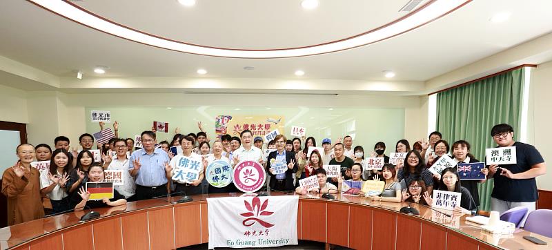 佛光大學不同科系的學生前往歐洲、美洲、澳洲與亞洲多國展開暑期實習。