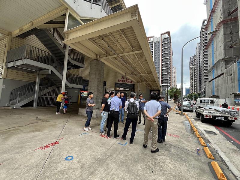 市府日前舉辦施工前說明會,廣邀里長、業者及廠商共同確認施工細節與交通維持措施。