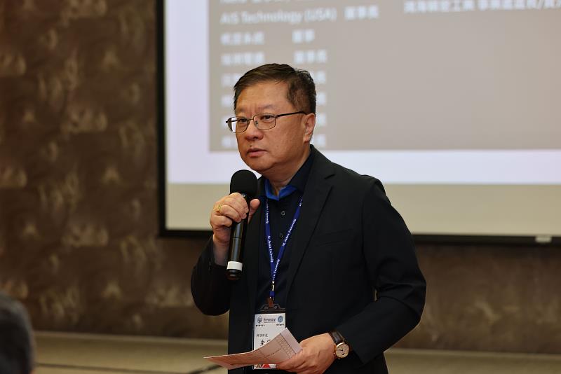 樺漢科技朱復銓董事長以「不是招聘需要工作的學生，而是找尋未來能創造工作、成為CEO、董事長的青年」為起點，描繪樺漢企業在全球布局下所設計的國際視野訓練。