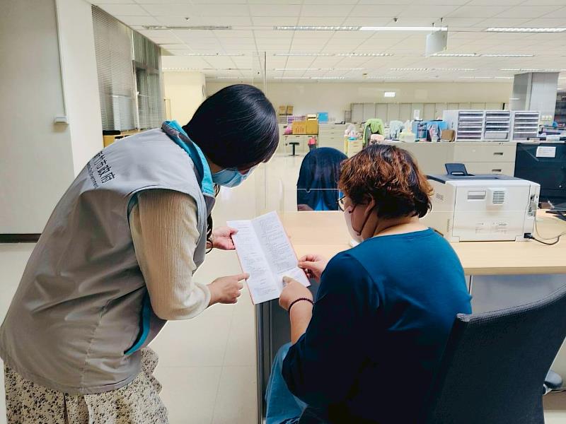 竹市府「急難救助」服務示意圖。