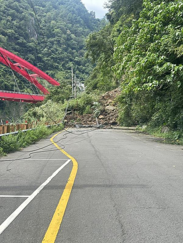 八仙山林道土石崩落無法通行,八仙山國家森林遊樂區即日起休園