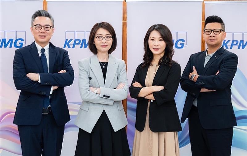 KPMG安侯建業今（20）日舉辦2025年第二季【KPMG安侯建業讀書會】，（左起）KPMG安侯建業專業策略長唐嘉鍵、稅務投資部執行副總廖月波、審計部執業會計師陳燕慧及稅務投資部執業會計師洪銘鴻一同主講。