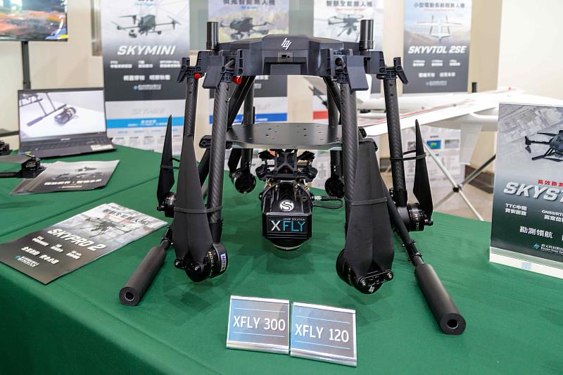 璿元科技發表新品，翁章梁期許無人機國家隊持續壯大