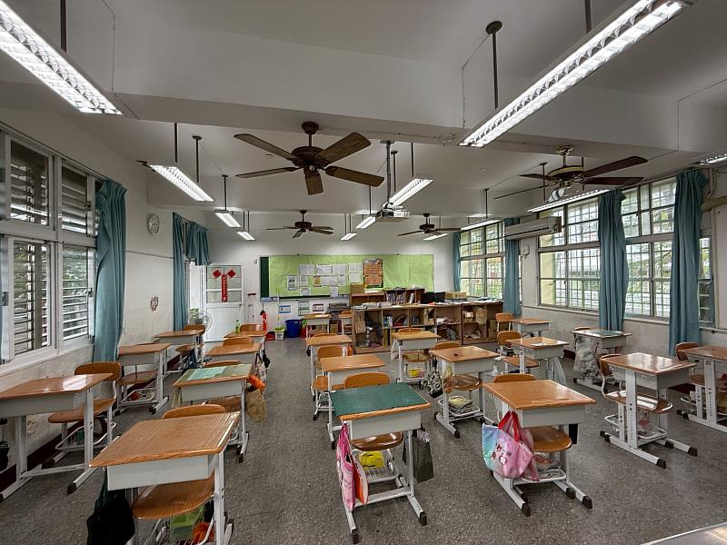 公益綠能照亮偏鄉教育 台積電慈善基金會協助臺東縣汰換教室燈具 守護學童視力健康