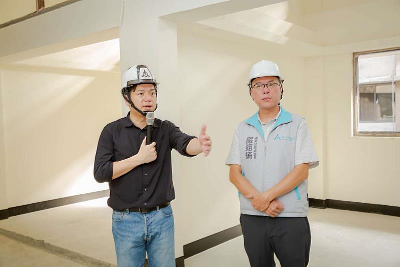 邱臣遠代理市長視察東門市場三樓改造工程，將打造青創基地。