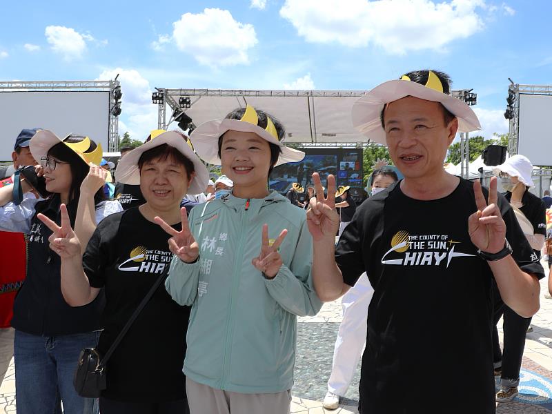 科學玩翻夏至日!百人齊聚嘉義太空館 體驗北回歸線「立竿不見影」天文奇景