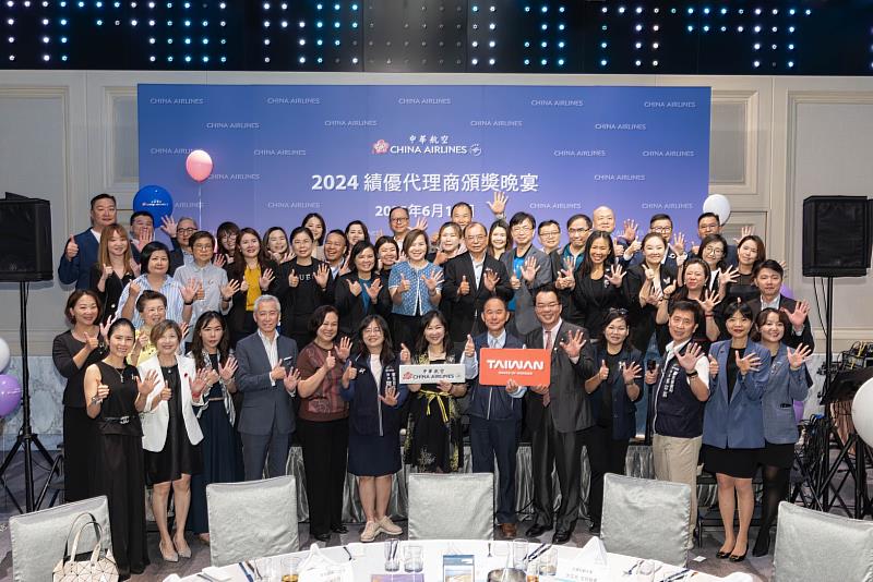 香港踩線團與中區觀光圈聯盟合影