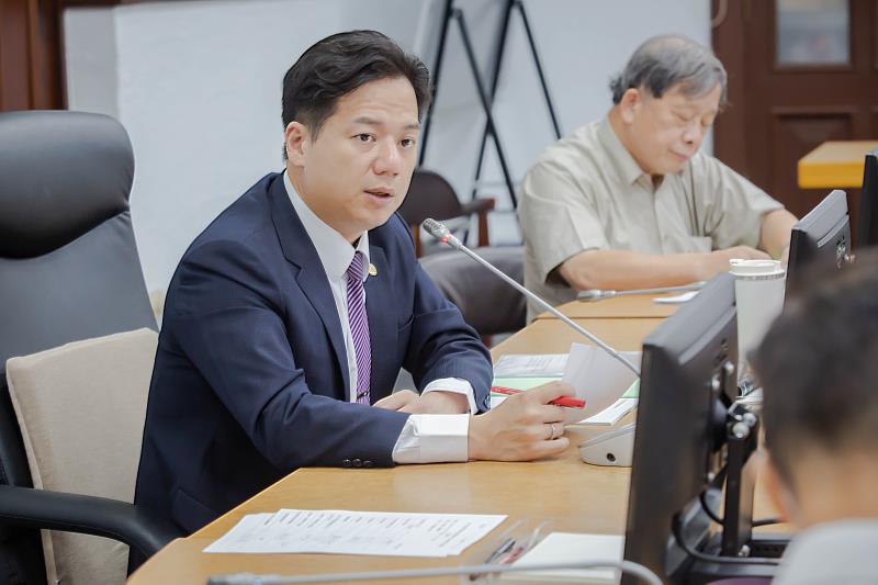 代理市長邱臣遠今日召開114年度第6次道路交通安全聯繫會報。