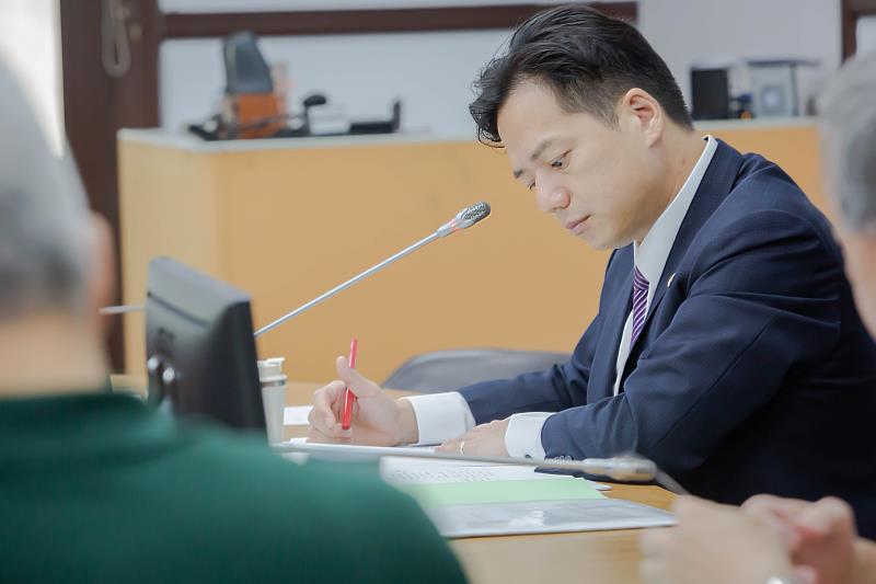 代理市長邱臣遠今日召開114年度第6次道路交通安全聯繫會報。