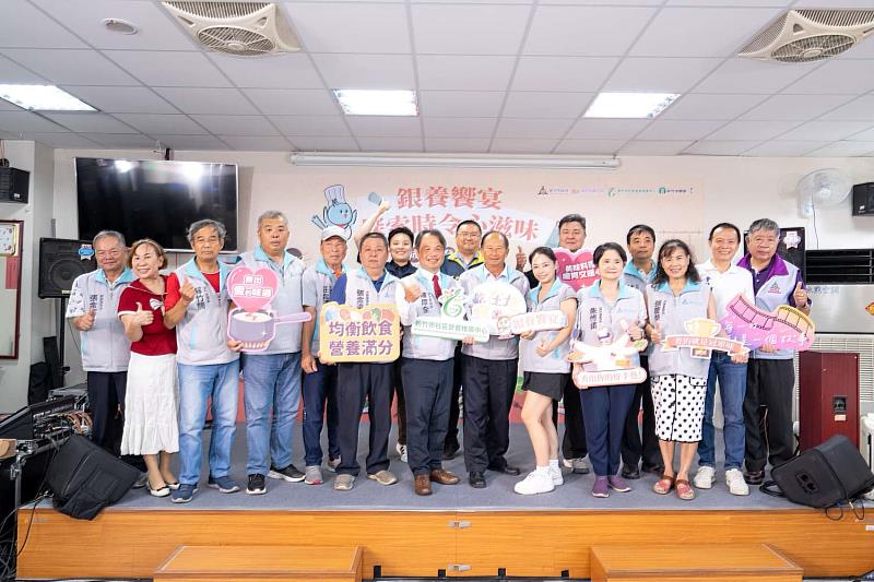 與會議員、里長與貴賓合照