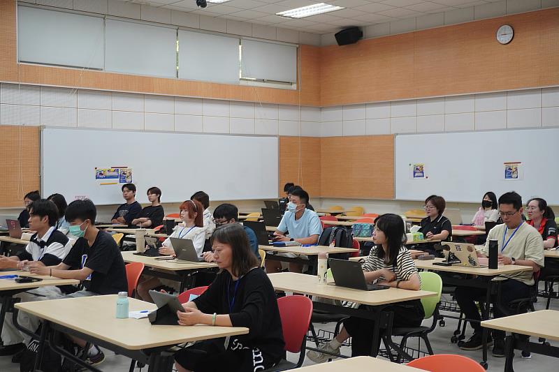 中興大學磐石中心6月21日舉辦「職場AI應用達人:善用生成式AI提升工作效能」工作坊