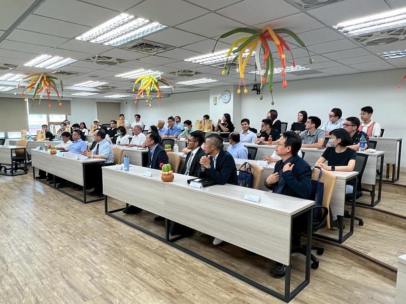 結業典禮當日，墨西哥學生懷著感恩之情迎接圓滿時刻，與來自墨西哥辦事處及南臺科大師長貴賓齊聚一堂，共同見證一年跨國學習旅程的豐碩成果與深厚情誼。