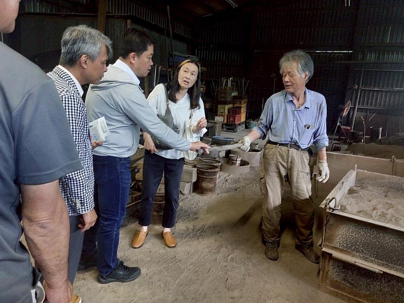 參訪紀州備長炭工作坊。