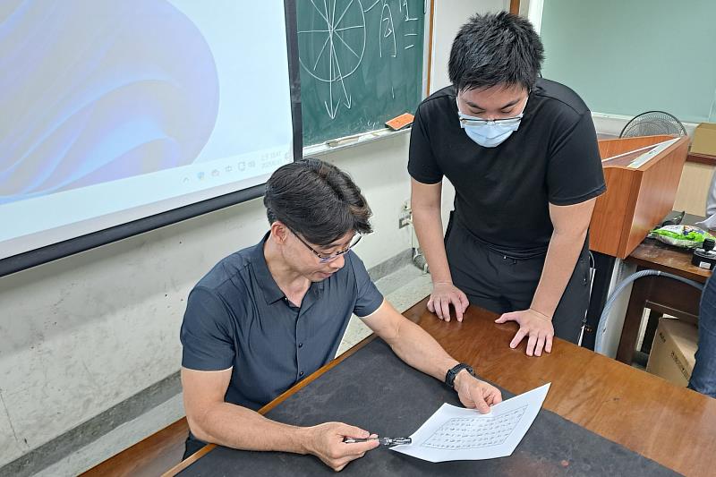 游祥珉老師行書課程著重實用性與流暢性,對初學者是良好起點,對進階者則有深化效果