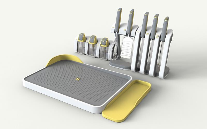 《Visio Kitchenware》包含安全切割輔助板、量測導引器具與防滑定位裝置，讓視障者在日常生活中能更安心自主地烹飪，重拾生活自信。