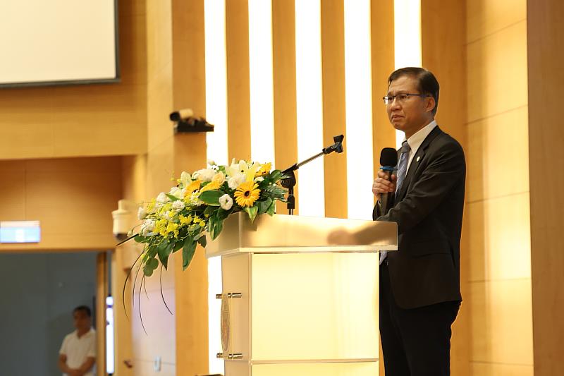 高雄醫學大學副校長林志隆致詞
