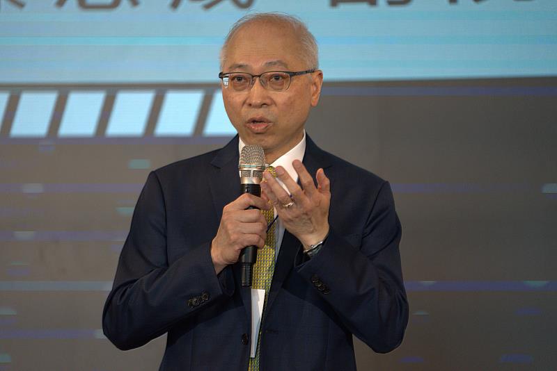 AI賦能醫療，奇美醫院教學副院長陳志成分享醫療AI應用前景！奇美醫院教學副院長陳志成於南臺科大『AI Maker平台』啟動記者會上致詞，闡述AI在醫療領域的潛力與應用，並期待透過『AI Maker平台』能培育更多具備AI實作能力的醫療相關人才，共同推動智慧醫療的發展。