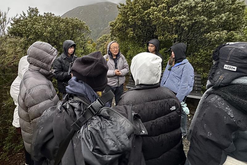 南大文資系指出,此次跨國的移地教學強調將課堂理論與實地觀察結合,讓學生在真實環境中建立對自然地景與文化環境的綜合理解