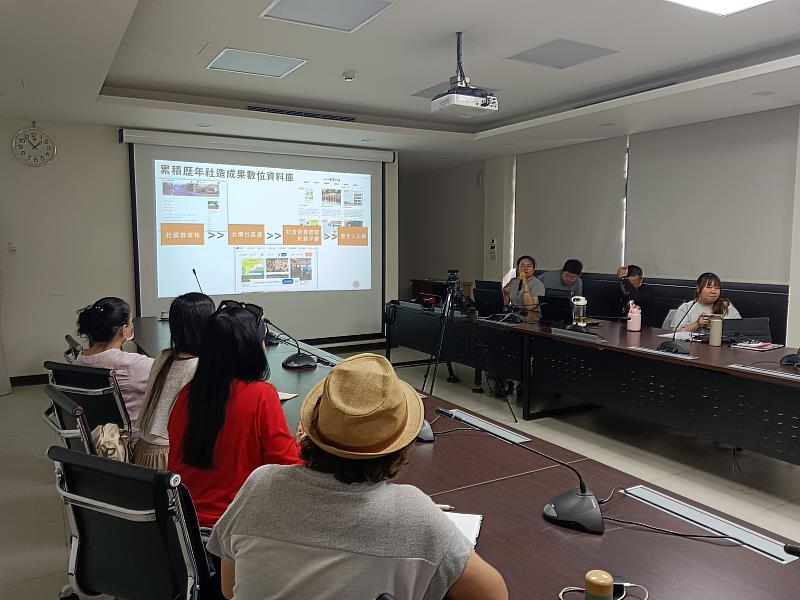 臺灣社區通執行長陳亮諼老師進行實作教學