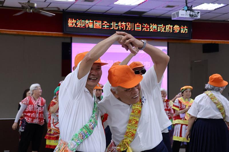 南大USR團隊長期投入高齡友善與在地連結，持續扮演實踐導向的推動者