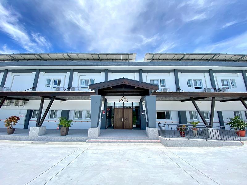 打造東部失智照護新典範！臺東縣政府支持及推動「失智照護一條龍」  整合式照護模式