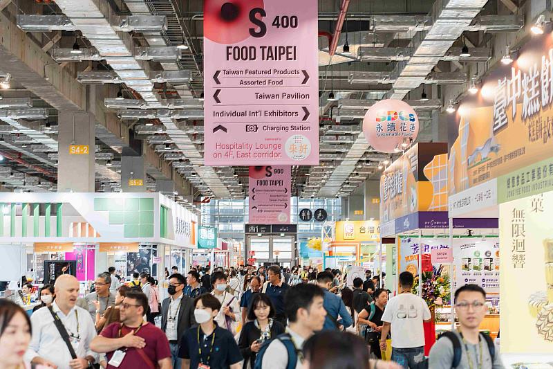 2025年台北國際食品系列展於今(28)日圓滿落幕，吸引逾5萬名專業人士進場參觀，其中有來自83國近4,500名國際買主觀展採購。(貿協提供)