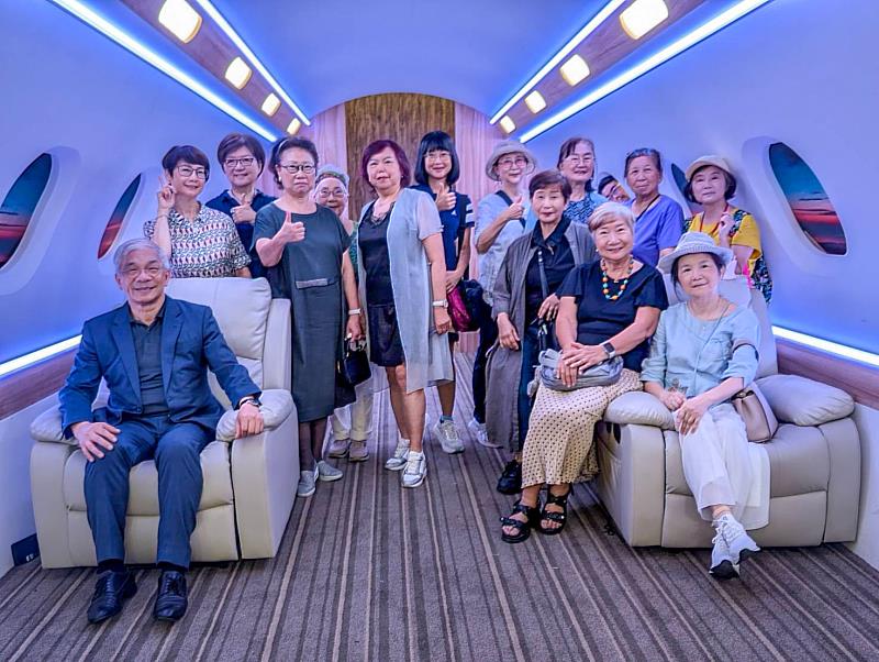 世界女記者與作家協會(AMMPE)中華民國分會參訪世新大學。(世新大學提供)