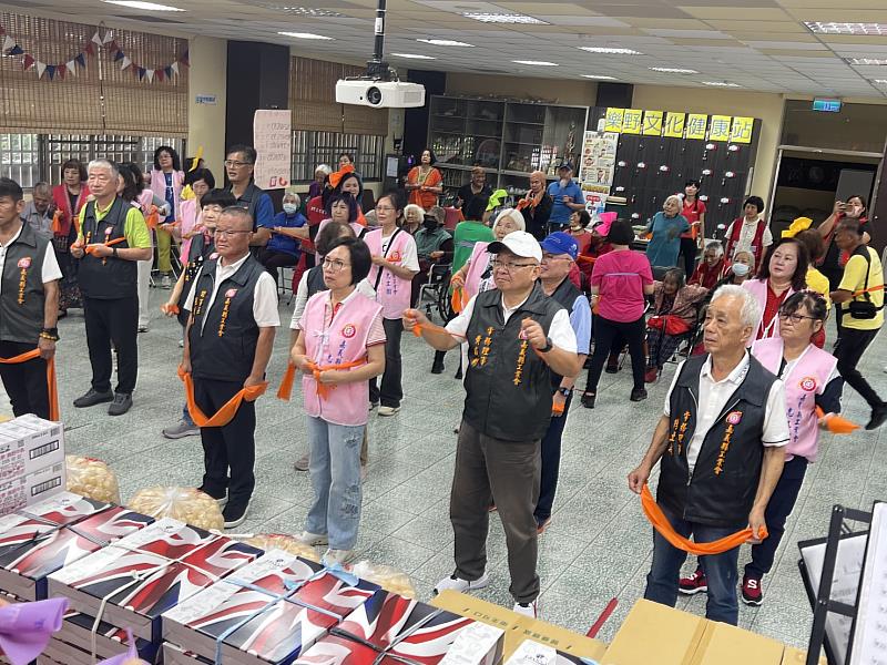 高齡健康促進職訓班成果展,展現銀髮學員生命力-2