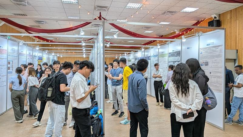 2025台灣藥學會藥物化學研討會，壁報展覽討論盛況