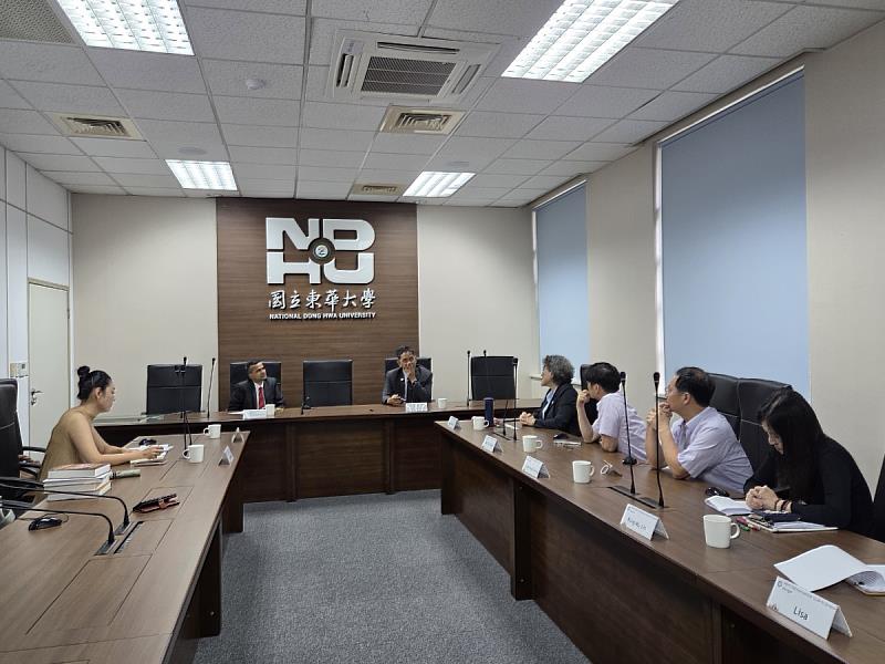 印度台北協會與東華大學進行雙邊會談。