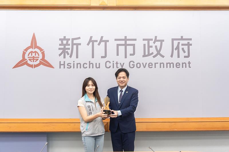 竹市府致力營造客語友善環境，至今已連續3年獲得「推動客語為通行語執行成效評核」佳等。