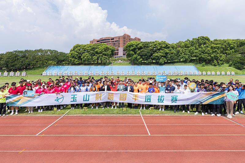 圖說2: 玉山銀行與中華民國射箭協會合作,積極推動我國青少年及青年射箭運動發展,聯合主辦青少年、青年射箭國手選拔賽「玉山射箭國手選拔賽」。