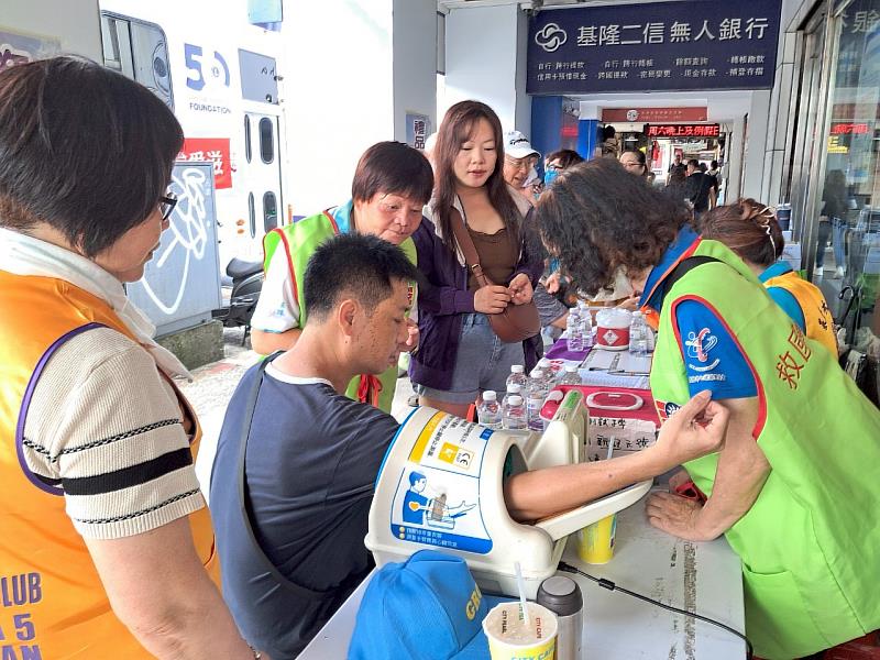 基隆市救國團攜手辦捐血活動　228袋熱血寫下愛的紀錄