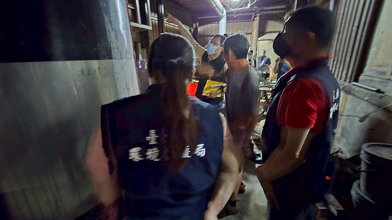 臺東縣政府1日夜間聯合稽查欣豐食品豆腐工廠 水質超標將裁罰並要求改善 共同守護環境