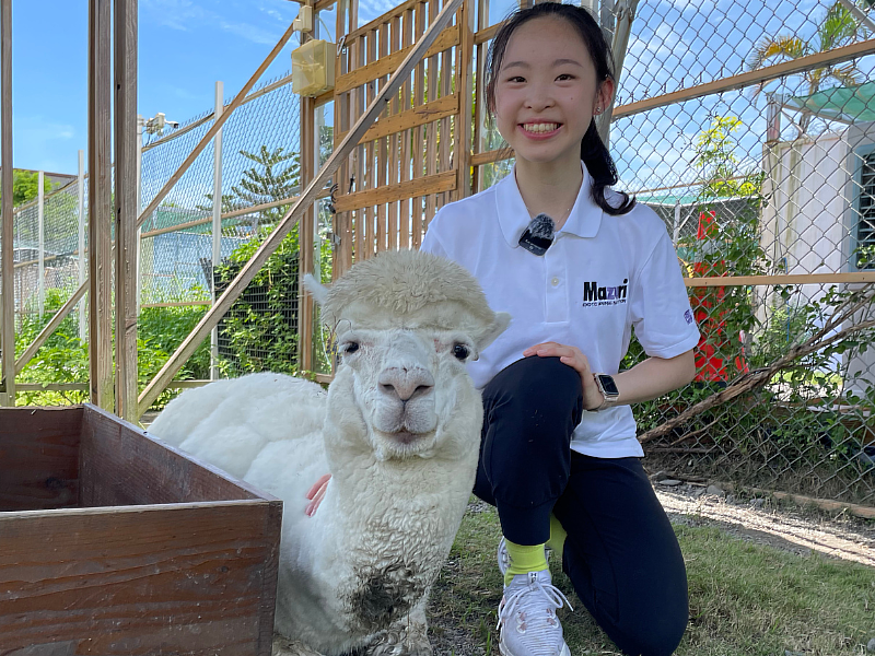 蔡玉鳳應瑪滋力邀請擔任星夢森林劇場一日飼育員