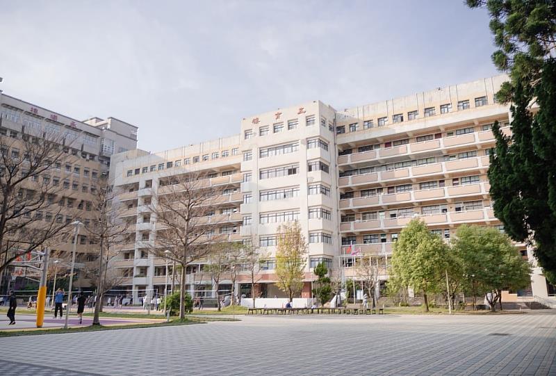 北商大提交51件教學實踐研究計畫申請案，教育部核定通過25件，通過率高達49.02%。