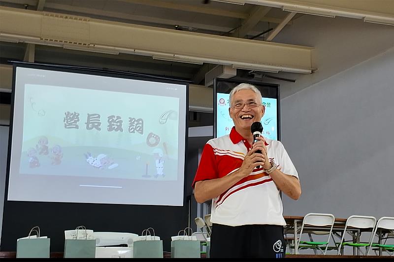 南華大學舉辦「三好兒童 樂樂棒一夏」夏令營，高俊雄校長致詞勉勵學童要在生活中時時行三好。