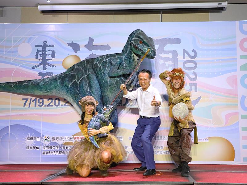 2025東石海之夏7/19精彩登場 翁縣長搶先品嘗特色美食