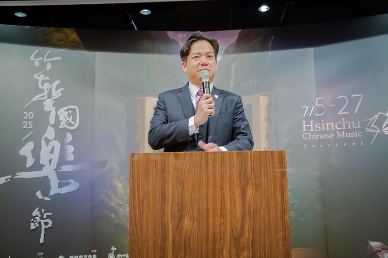 邱臣遠代理市長致詞。