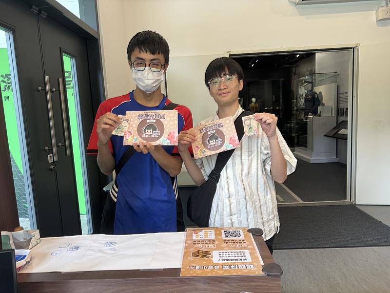 圖1. 玩家完成解謎任務合照。