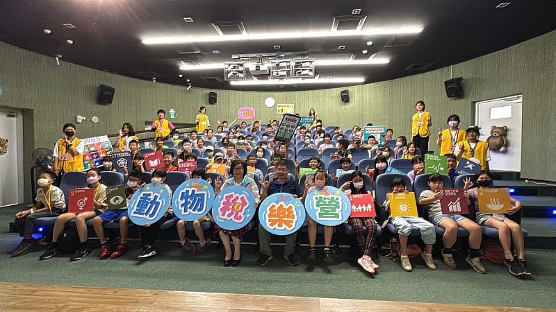 新竹市稅務局與新竹救國團攜手辦理「動物稅樂營」