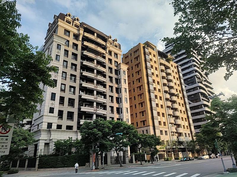 台北捷運環狀線北環段正式開工，雖然距離通車仍有十年，對買方來說是否該提前布局士林值得思考。