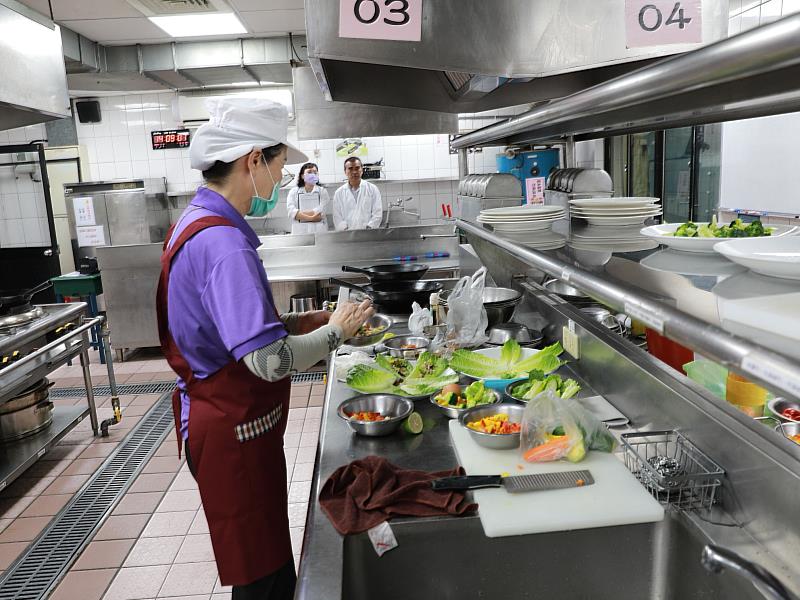 惜食料理食譜組參賽者料理過程