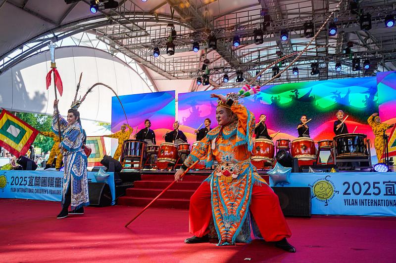 日本豪斯登堡Tenko天鼓與蘭陽戲劇團聯演「天鼓迎祥．童慶三十」