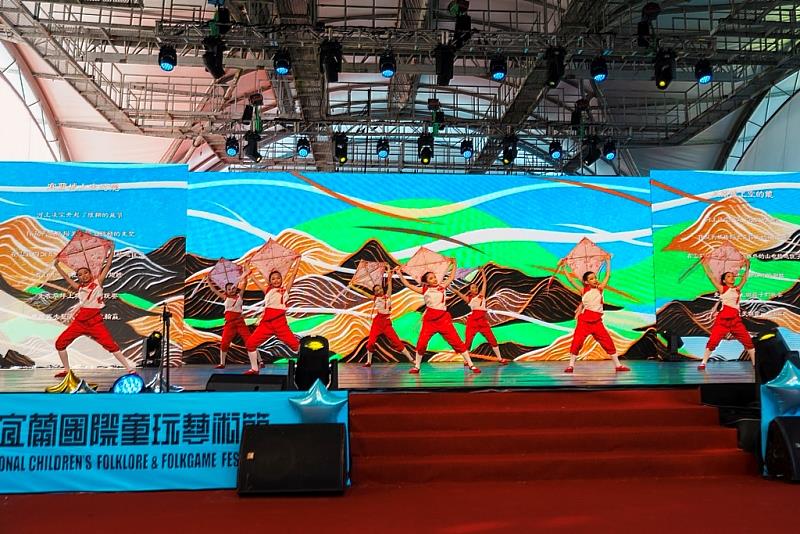 蘭陽舞蹈團演繹《宜蘭之夏》詩集