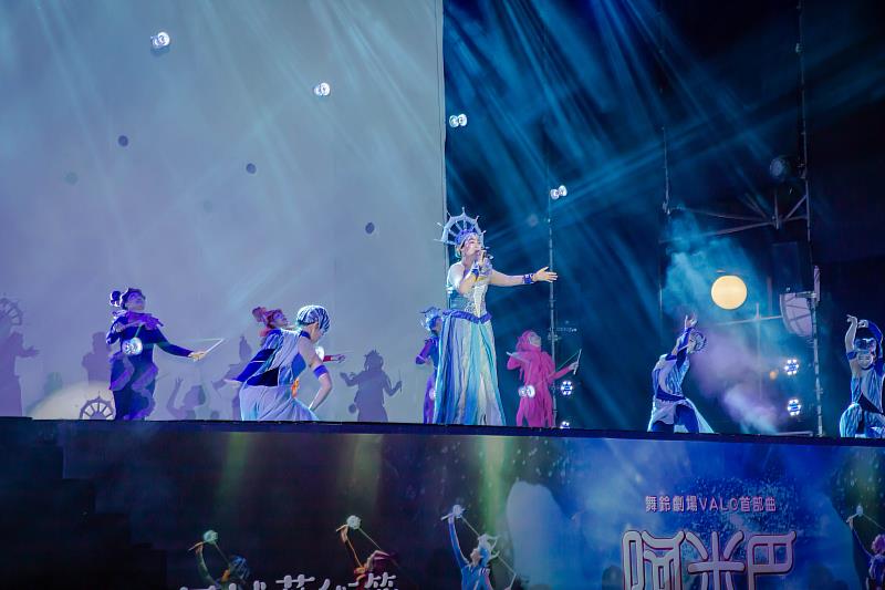 舞鈴劇場擔綱首場演出,帶來《VALO 首部曲─阿米巴Amoeba》。