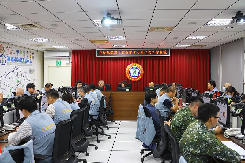 0 丹娜絲颱風強襲!黃敏惠市長率市府團隊連夜應變 全力動員投入災後重建 (3)